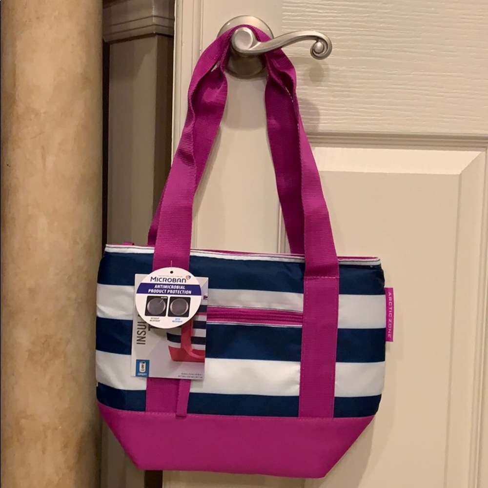 Arctic zone insulated tote